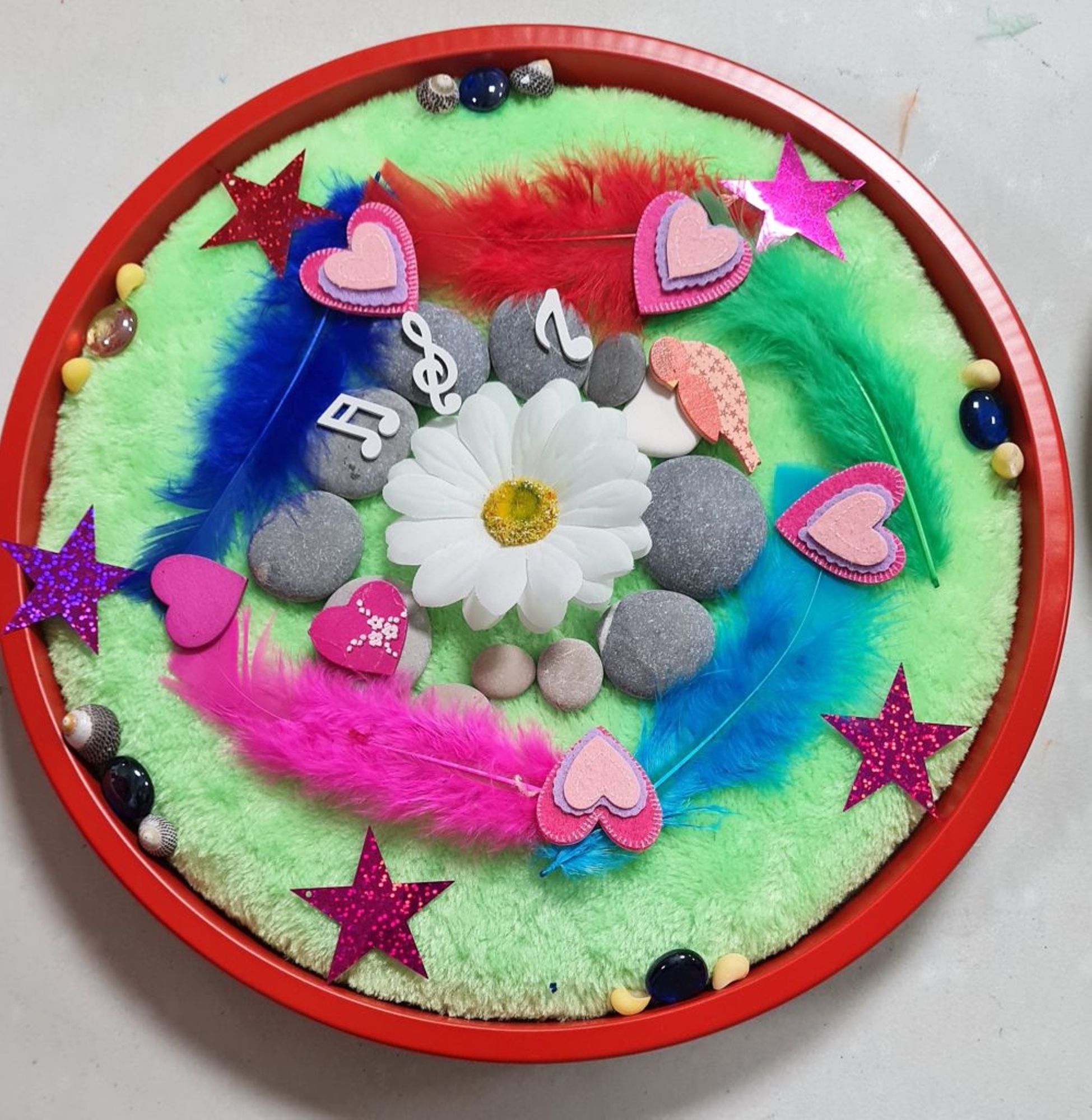Mandalas réalisés par des enfants de 6-11 ans